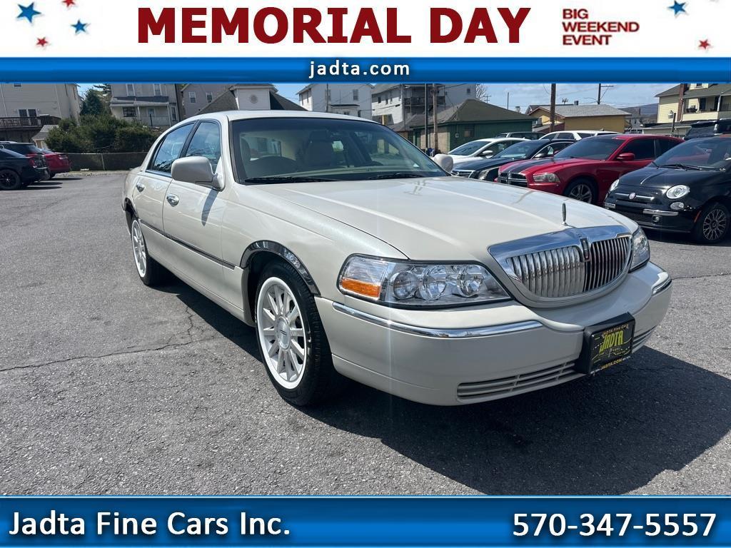 Lincoln Town Car 4dr Sdn Signature Premium 2007