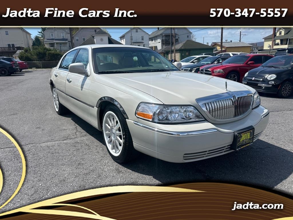 2007 Lincoln Town Car 4dr Sdn Signature Premium