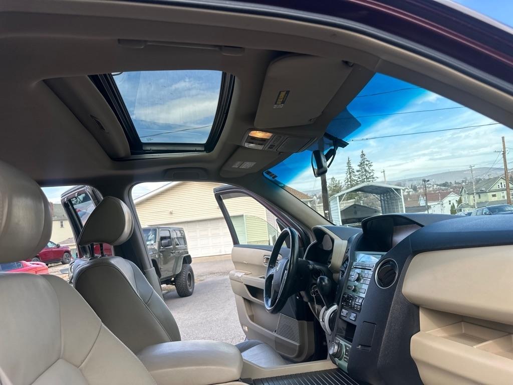 Honda Pilot 4WD 4dr Touring w/Navi 2009
