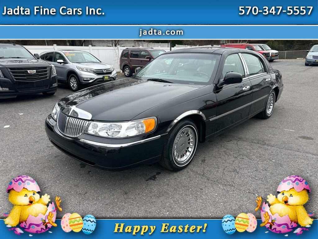 Lincoln Town Car  2002