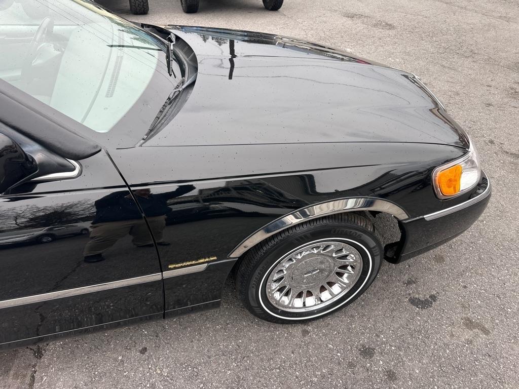 Lincoln Town Car 4dr Sdn Cartier Prem. 2002