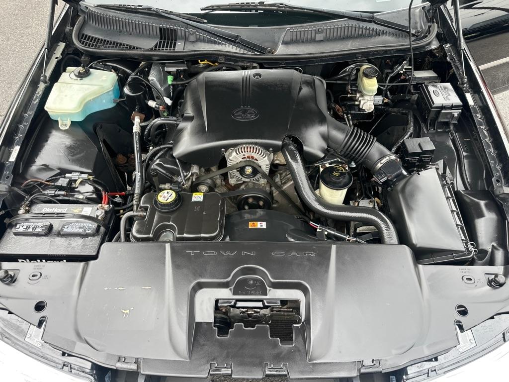 Lincoln Town Car 4dr Sdn Cartier Prem. 2002