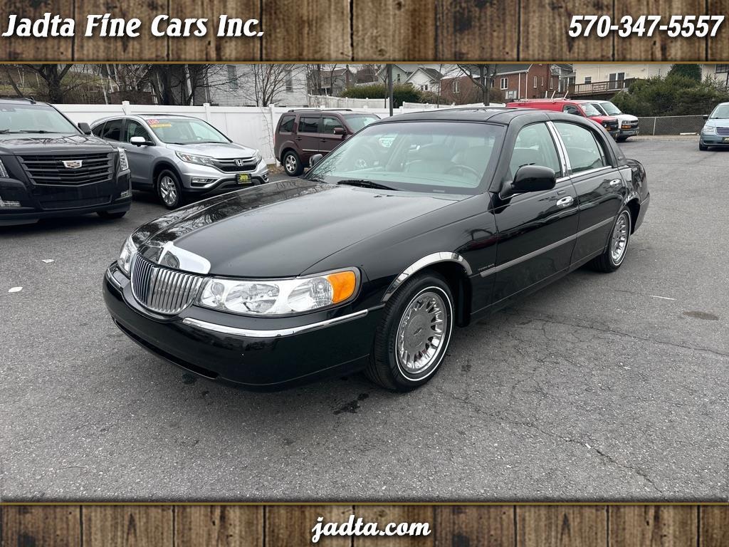Lincoln Town Car 4dr Sdn Cartier Prem. 2002