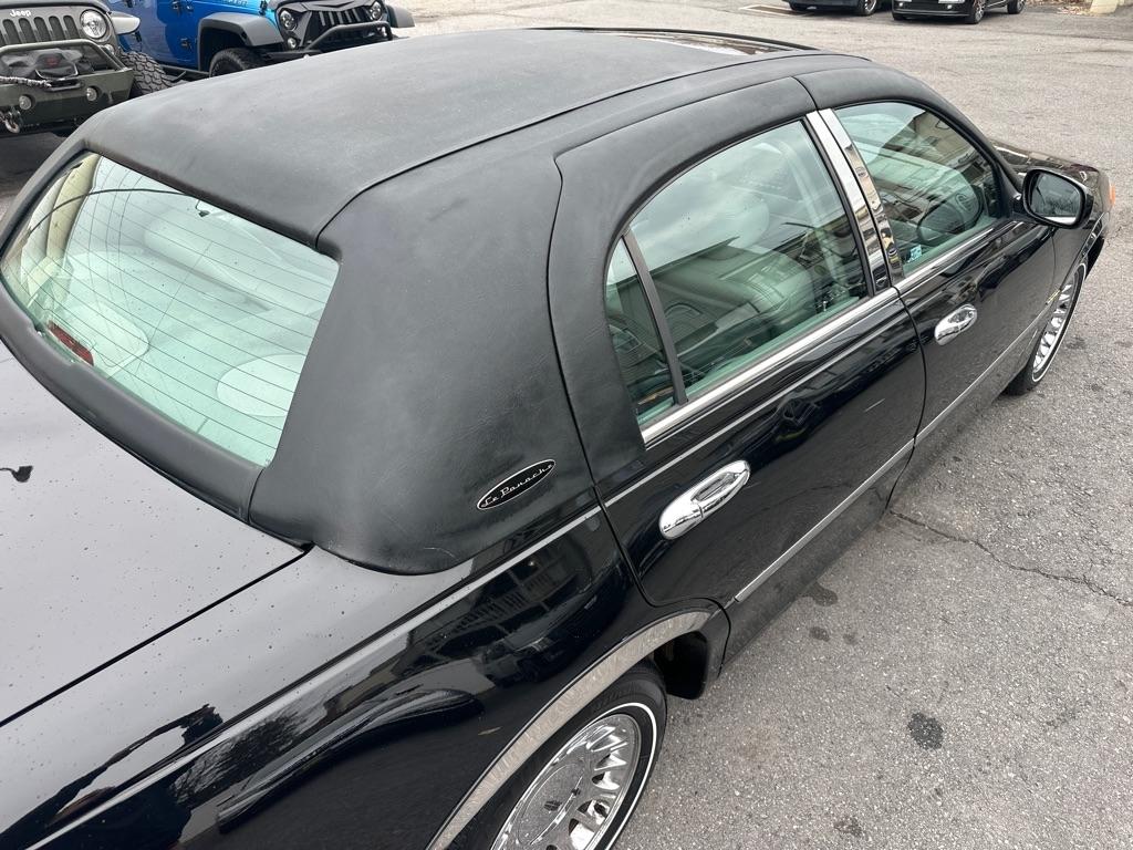 Lincoln Town Car 4dr Sdn Cartier Prem. 2002