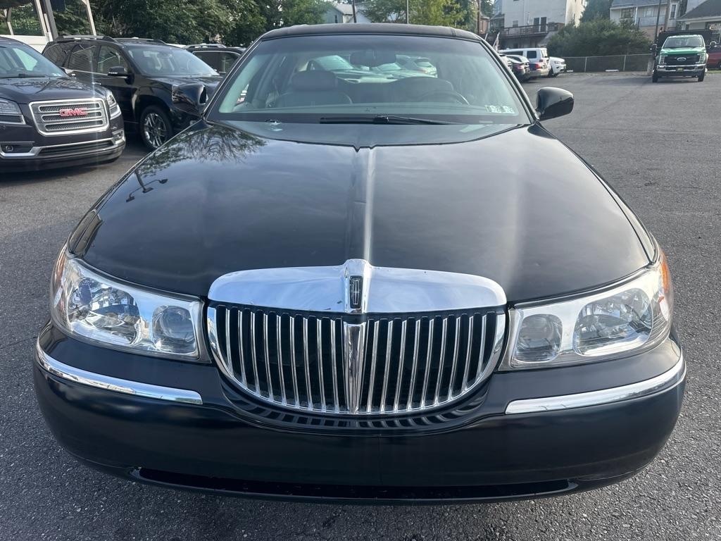 Lincoln Town Car 4dr Sdn Cartier Prem. 2002