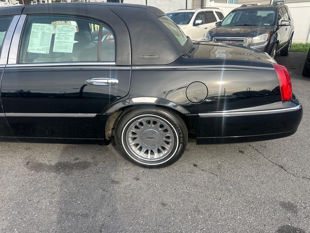Lincoln Town Car 4dr Sdn Cartier Prem. 2002