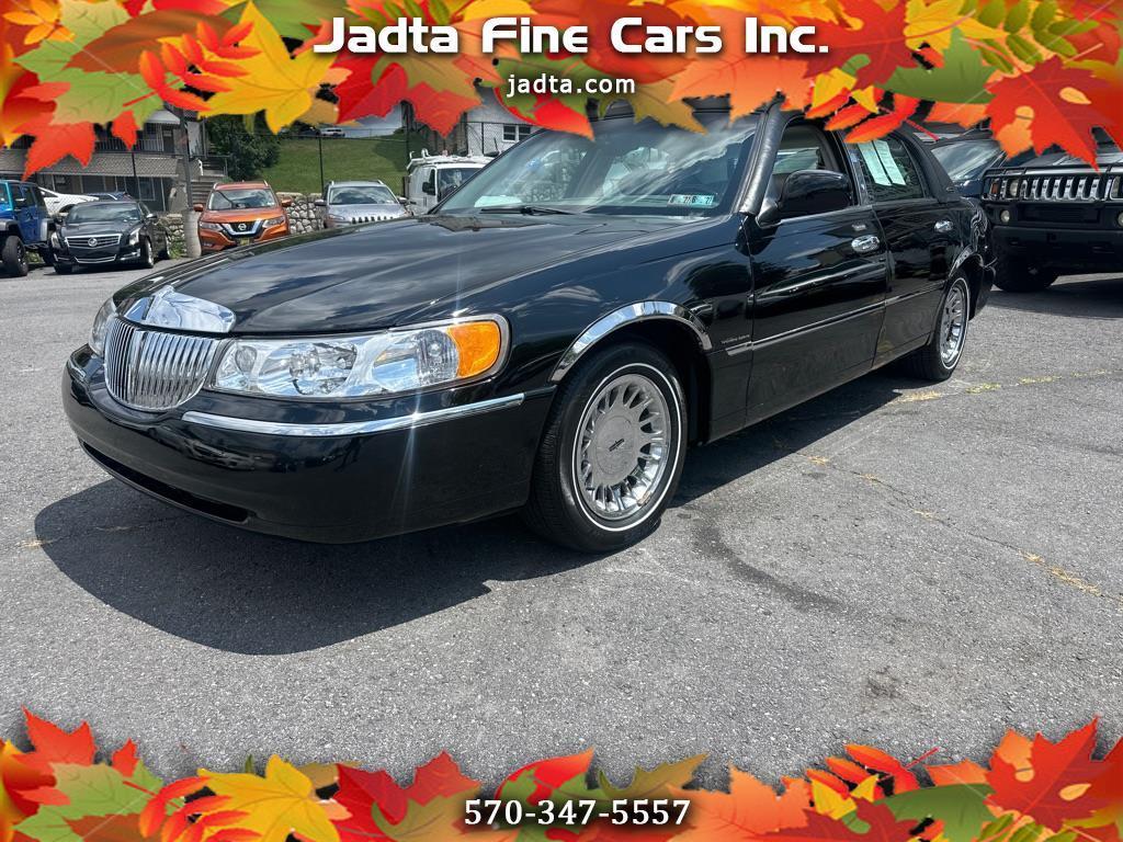 Lincoln Town Car 4dr Sdn Cartier Prem. 2002