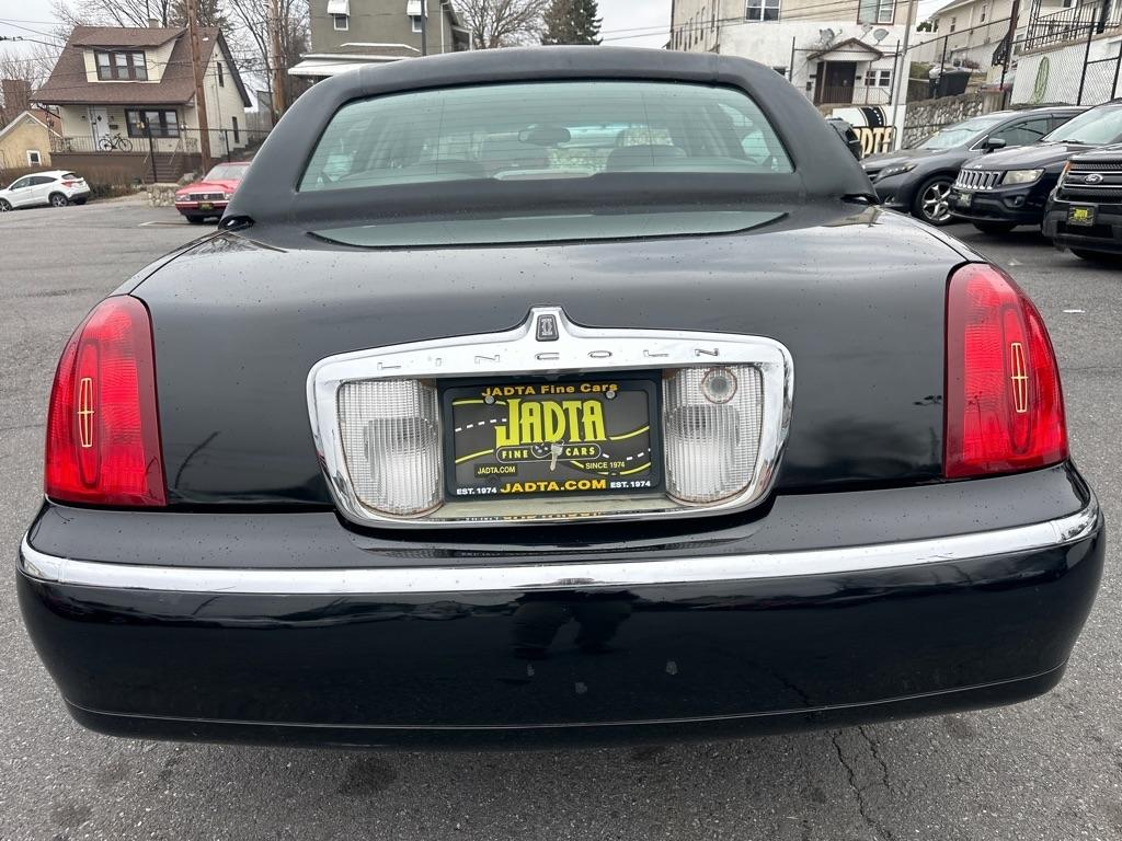 Lincoln Town Car 4dr Sdn Cartier Prem. 2002