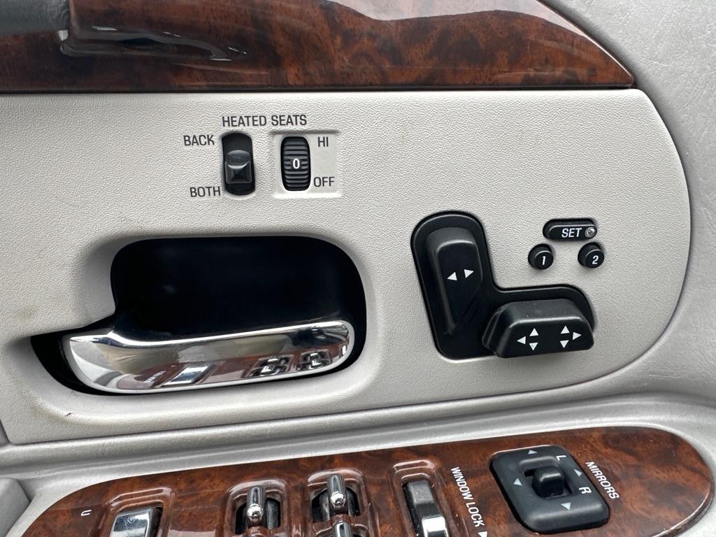 Lincoln Town Car 4dr Sdn Cartier Prem. 2002