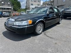 2002 Lincoln Town Car 