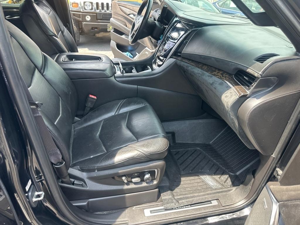 Cadillac Escalade  2016