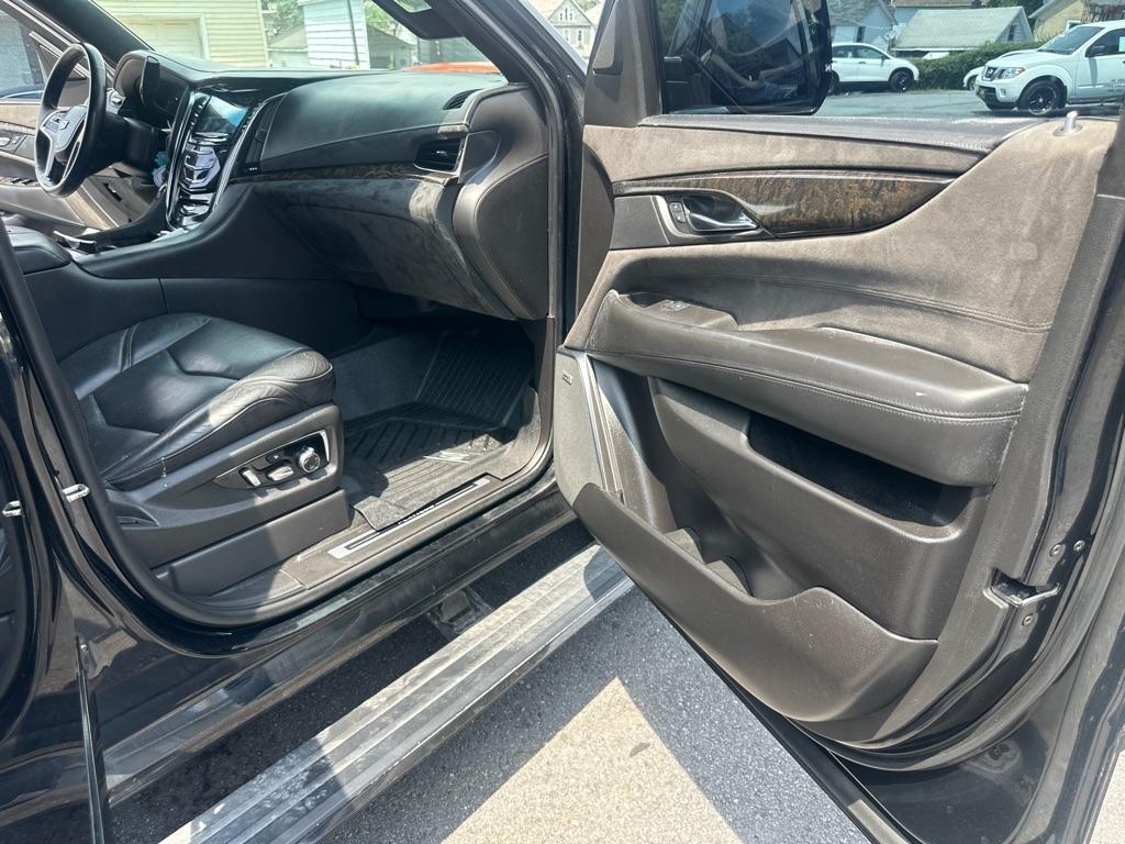 Cadillac Escalade  2016
