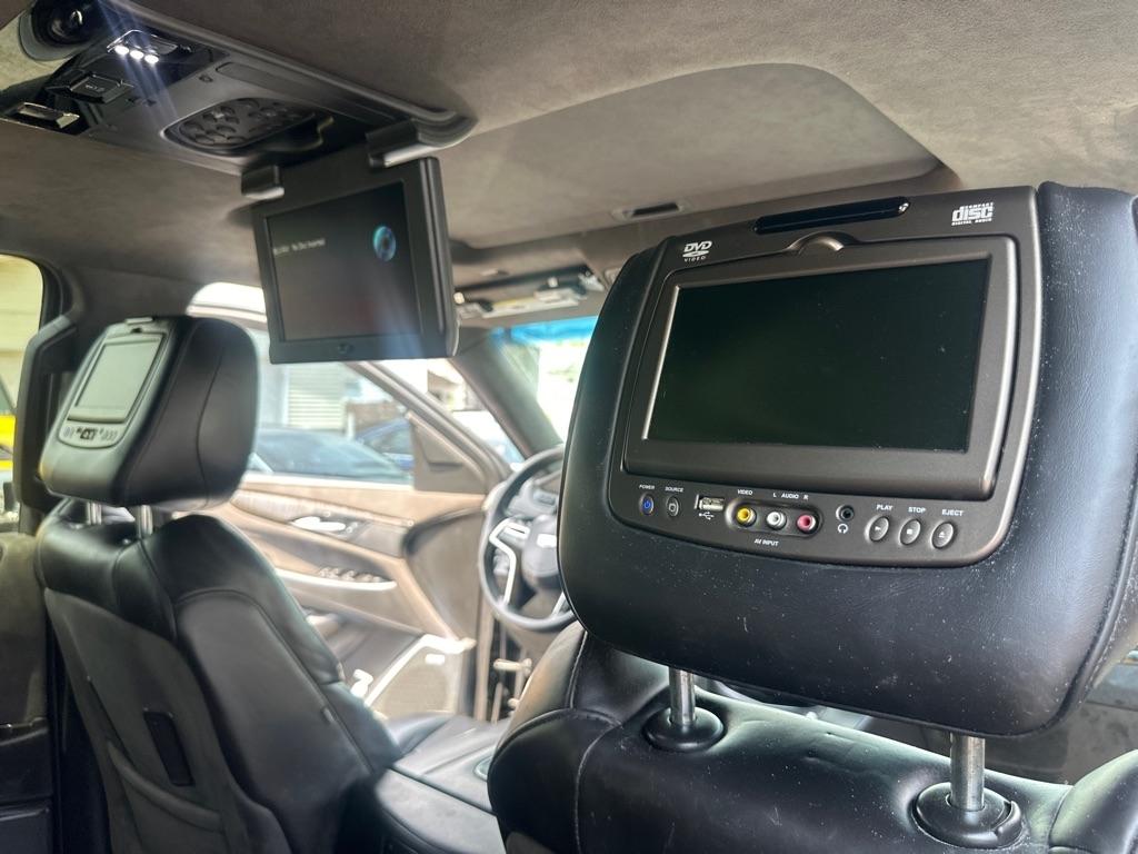 Cadillac Escalade  2016