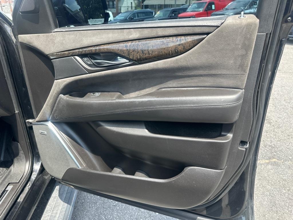 Cadillac Escalade  2016