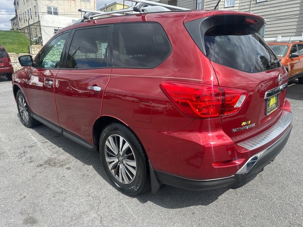 Nissan Pathfinder  2017