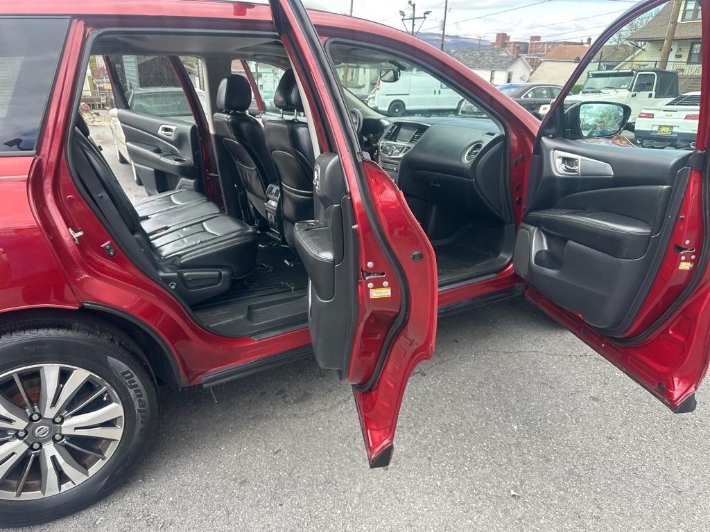 Nissan Pathfinder  2017