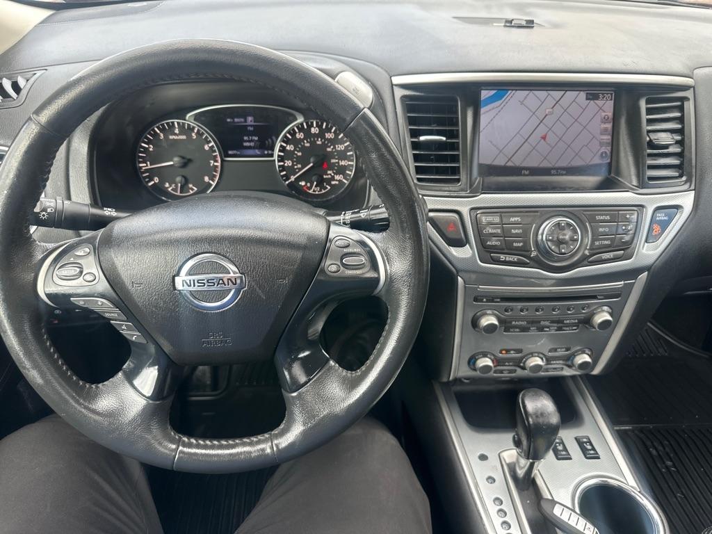 Nissan Pathfinder  2017