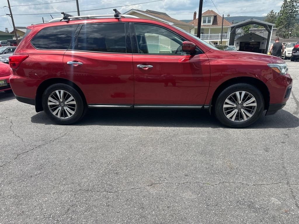 Nissan Pathfinder SL 4D SUV 4X4 2017
