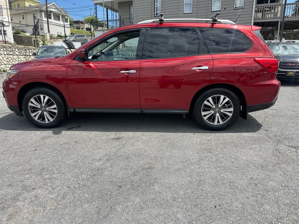 Nissan Pathfinder SL 4D SUV 4X4 2017