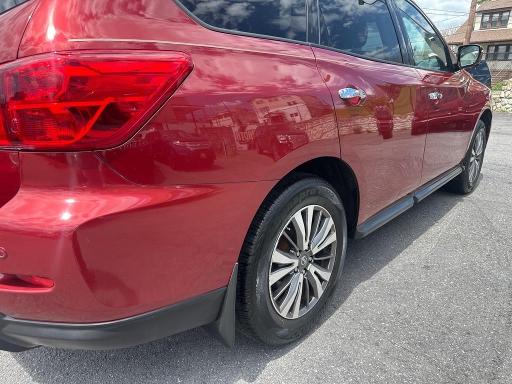 Nissan Pathfinder SL 4D SUV 4X4 2017