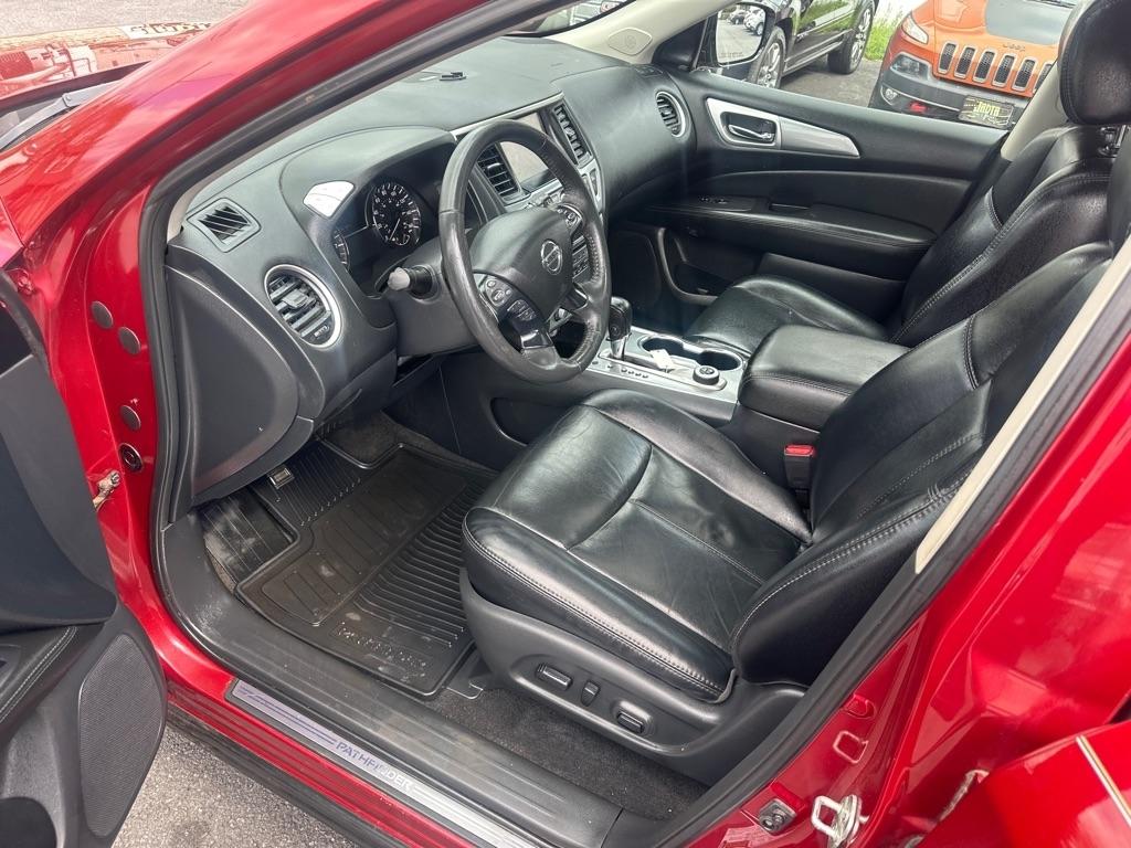 Nissan Pathfinder SL 4D SUV 4X4 2017