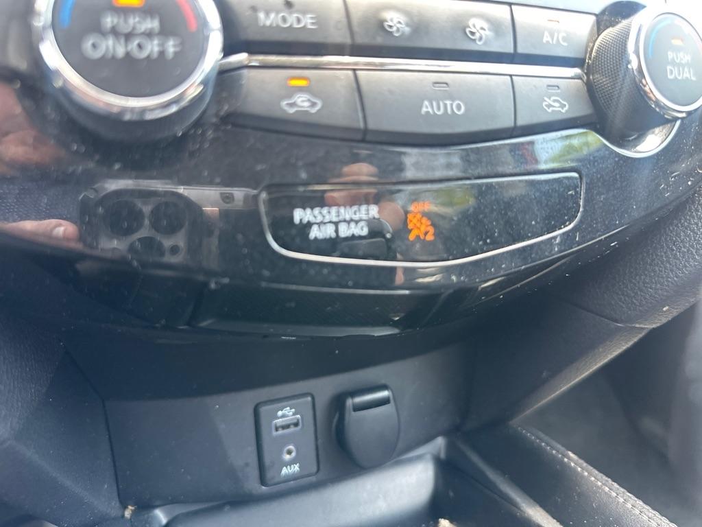 Nissan Rogue  2017