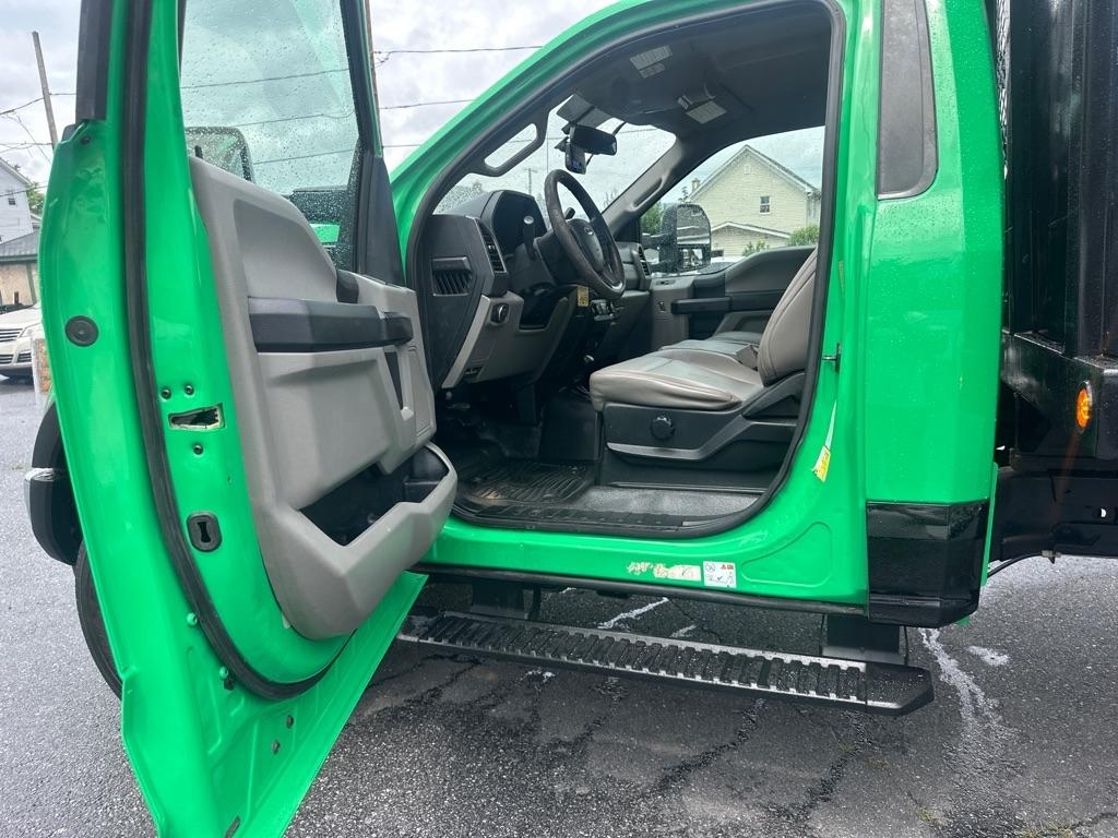 Ford F-450 Super Duty Chassis  2018