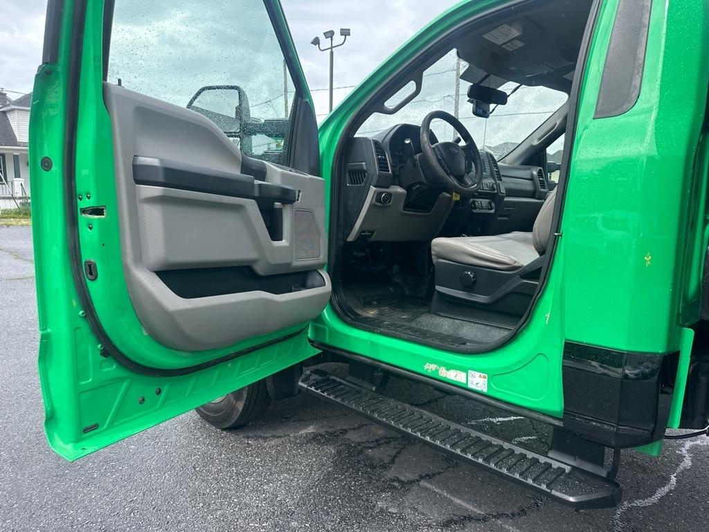 Ford F-450 Super Duty Chassis  2018