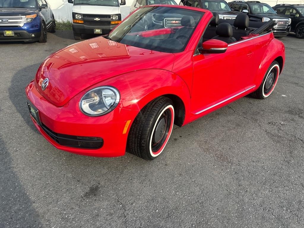 Volkswagen Beetle 2.5L Convertible 2013