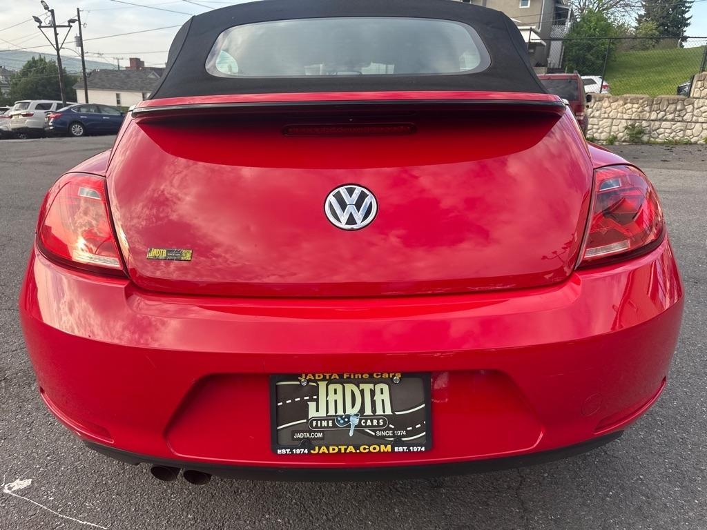 Volkswagen Beetle 2.5L Convertible 2013