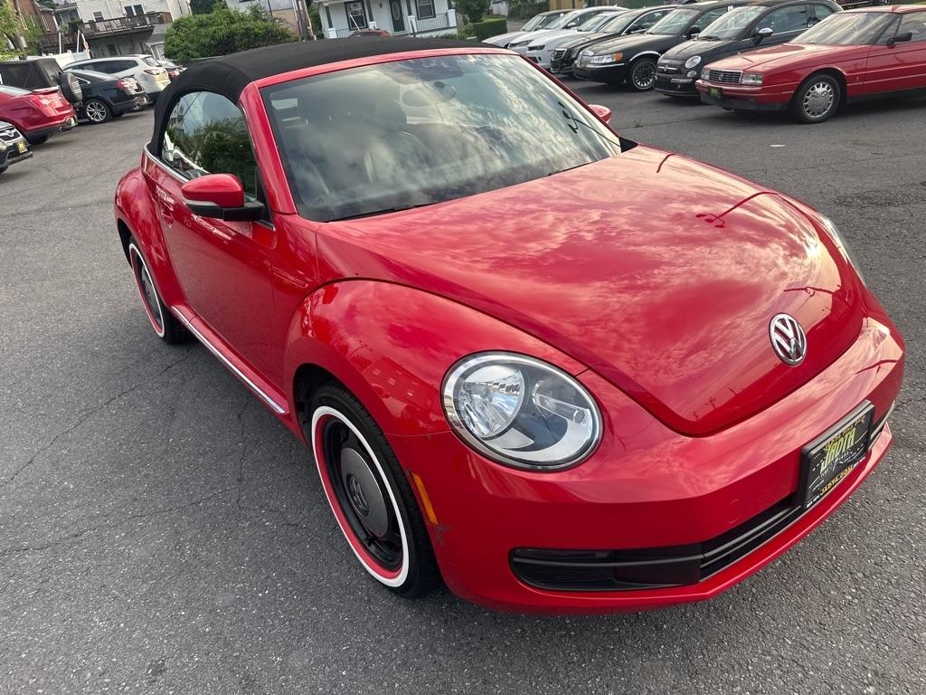 Volkswagen Beetle 2.5L Convertible 2013