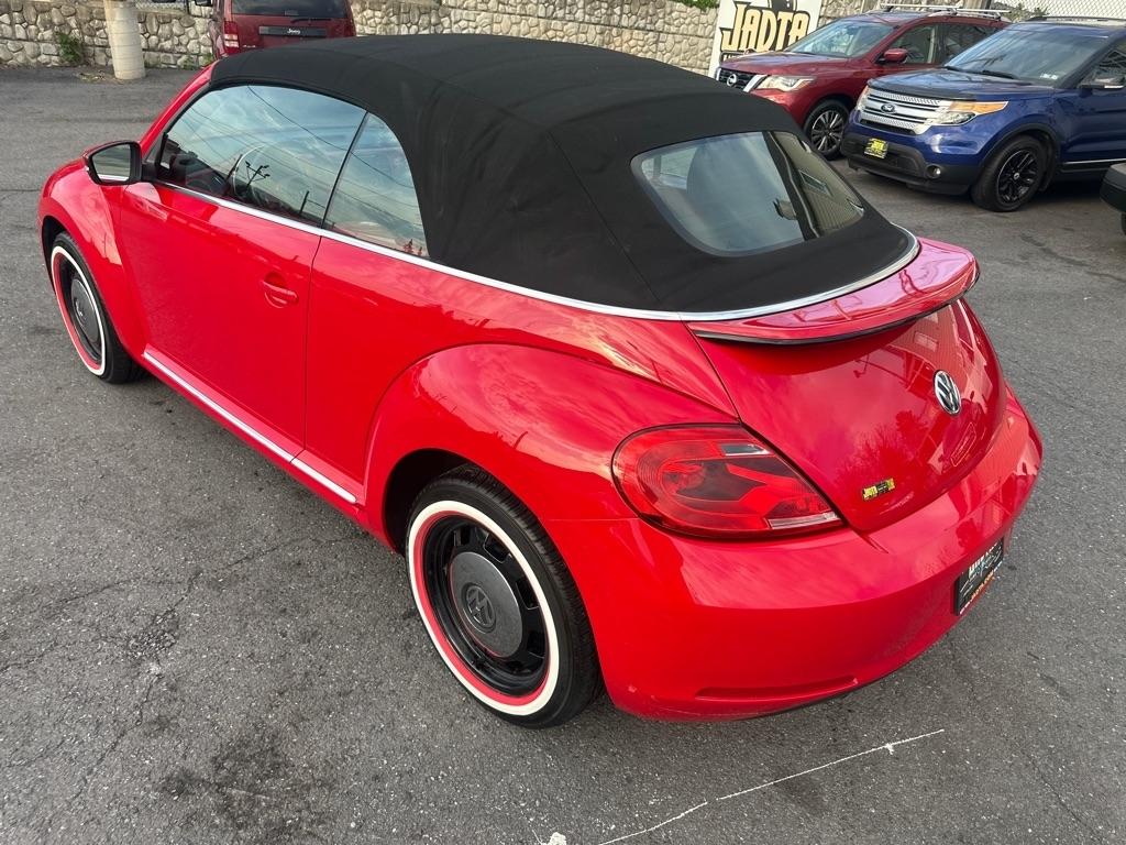 Volkswagen Beetle 2.5L Convertible 2013