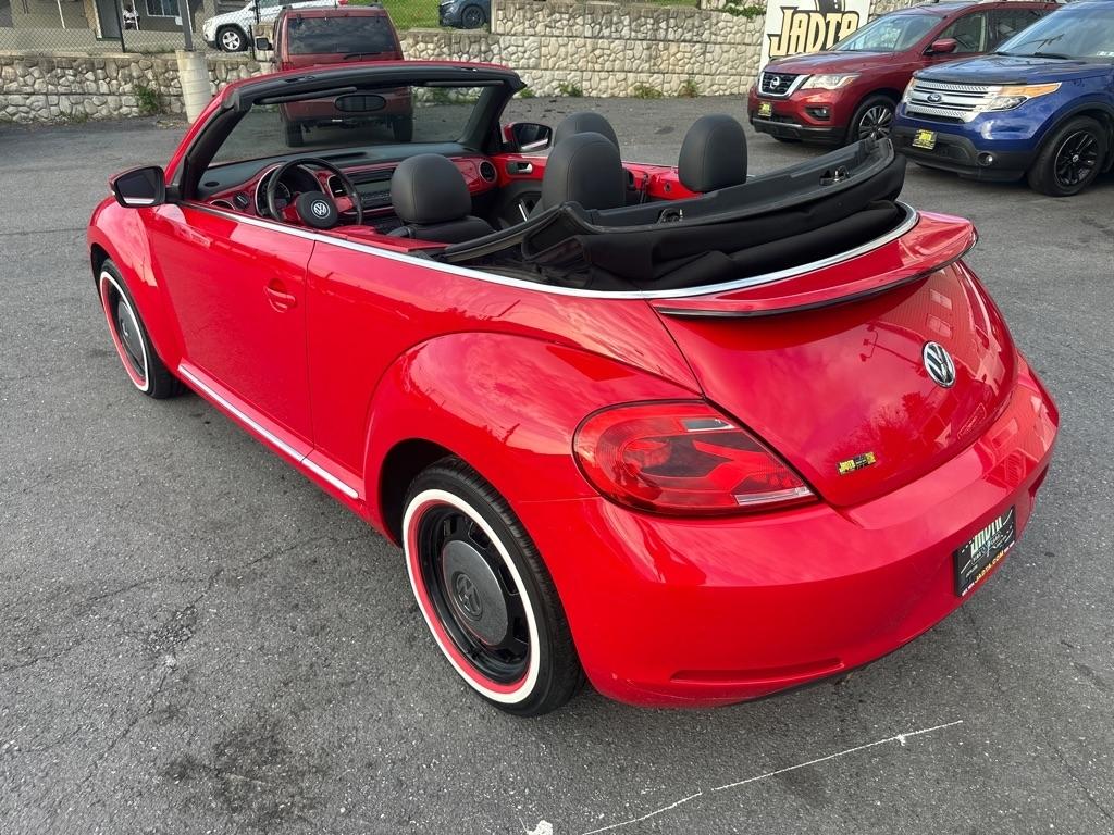 Volkswagen Beetle 2.5L Convertible 2013