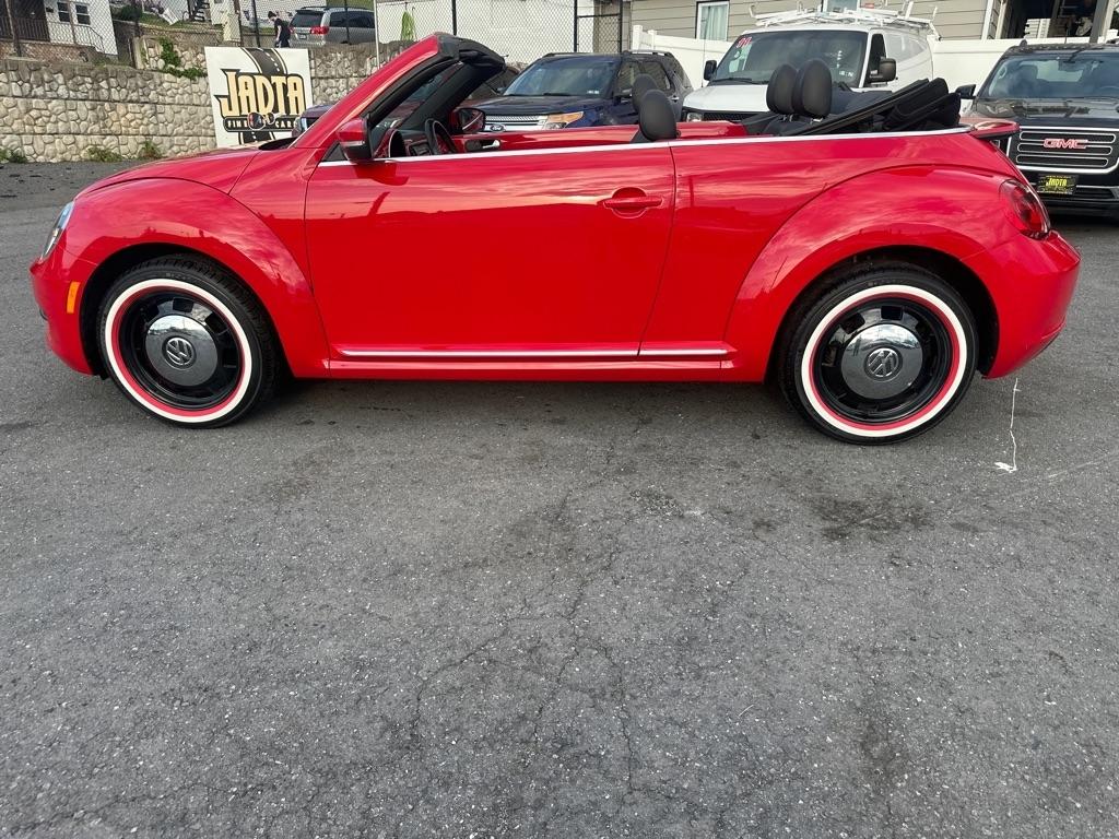 Volkswagen Beetle 2.5L Convertible 2013
