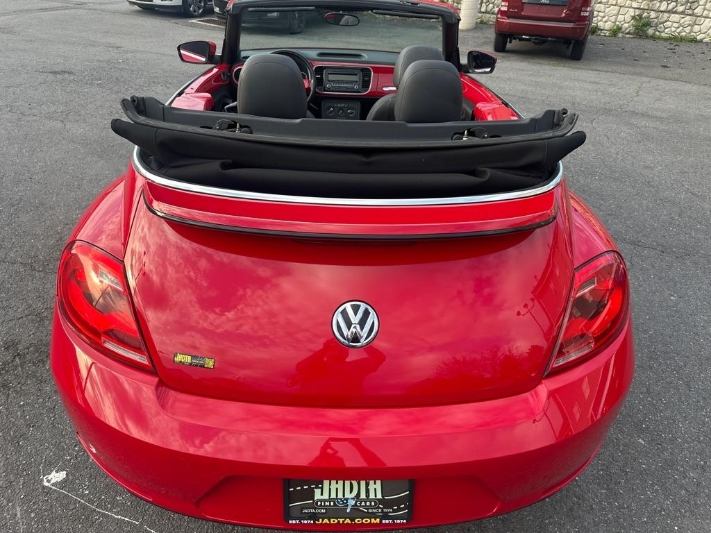 Volkswagen Beetle 2.5L Convertible 2013