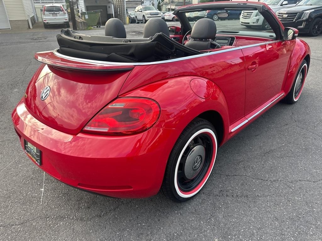 Volkswagen Beetle 2.5L Convertible 2013