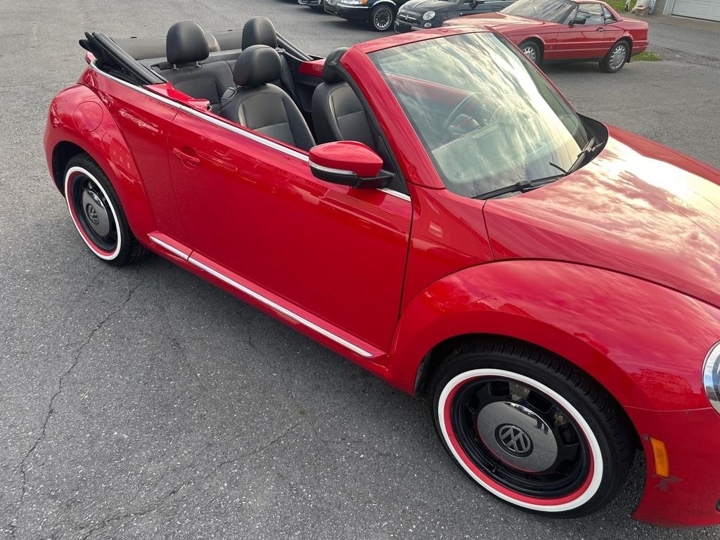 Volkswagen Beetle 2.5L Convertible 2013