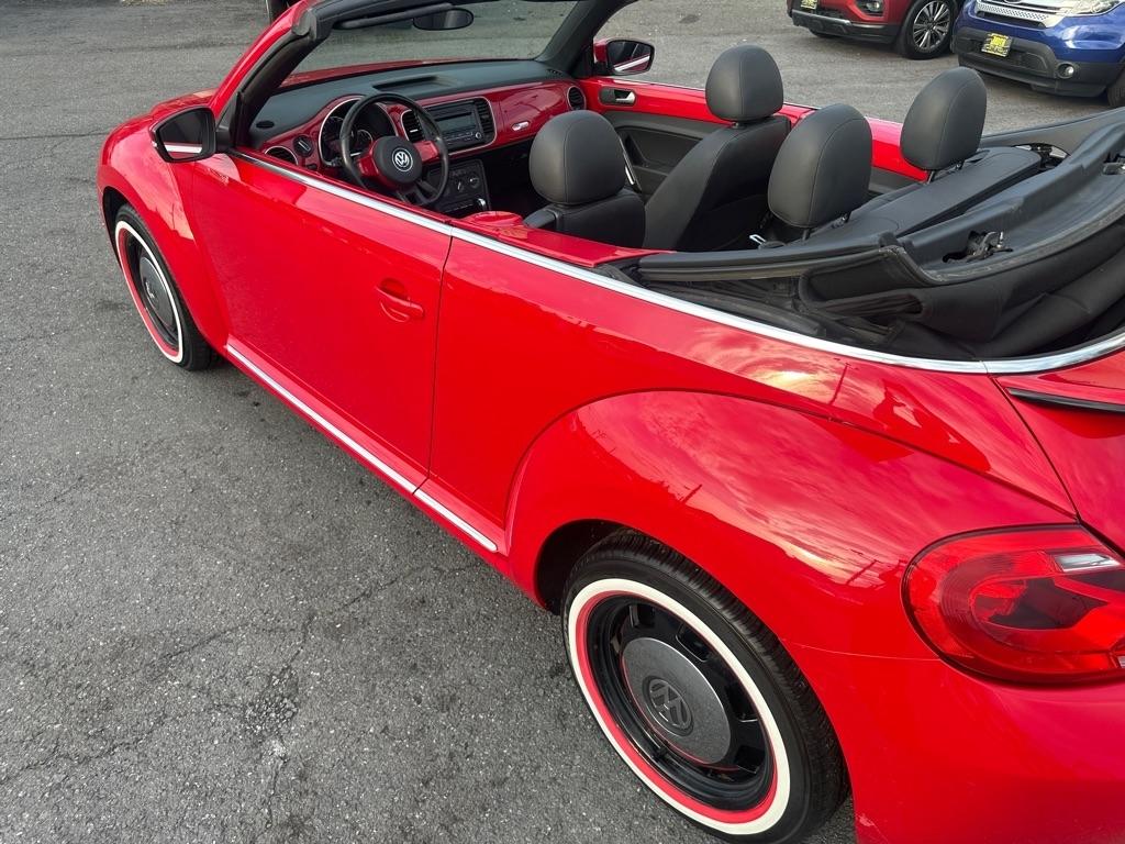 Volkswagen Beetle 2.5L Convertible 2013