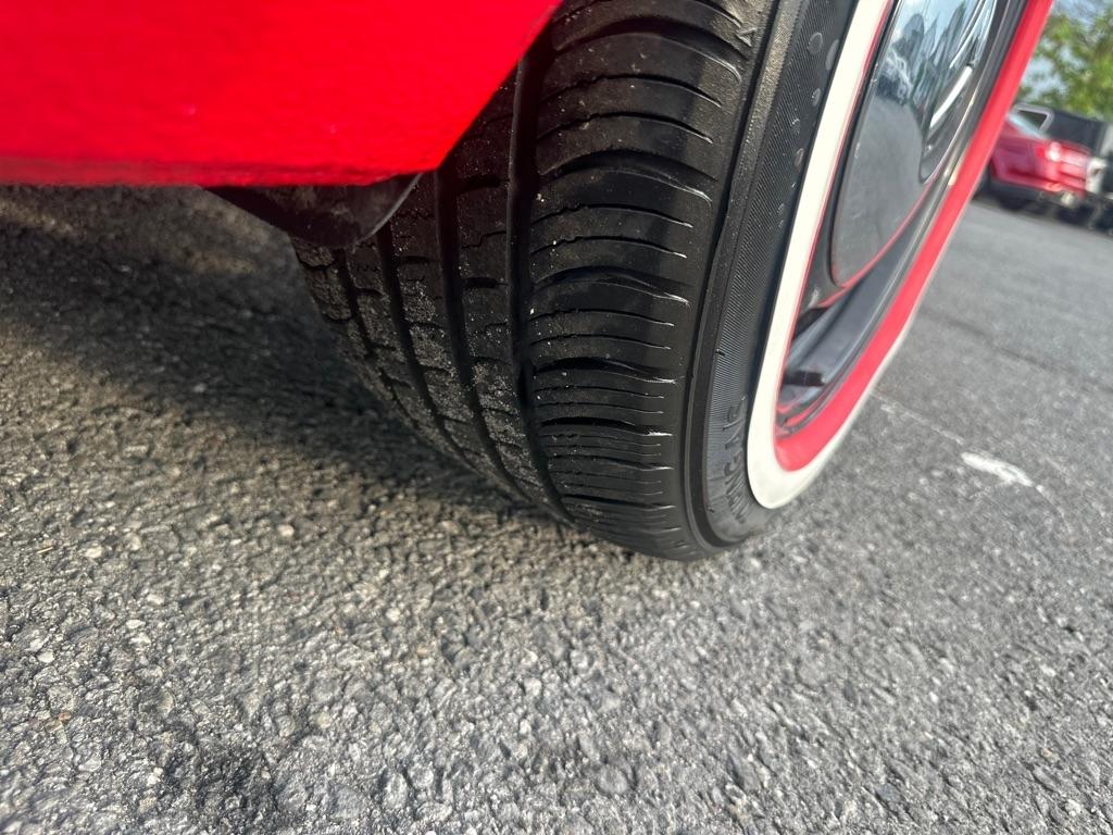 Volkswagen Beetle 2.5L Convertible 2013