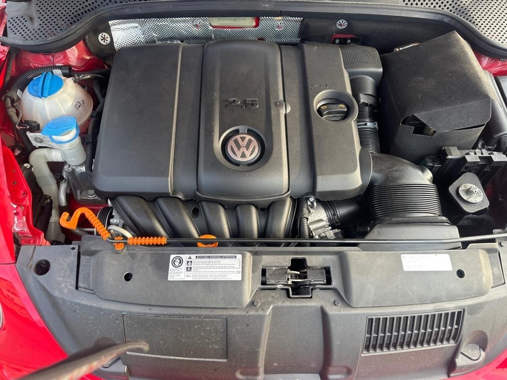 Volkswagen Beetle 2.5L Convertible 2013