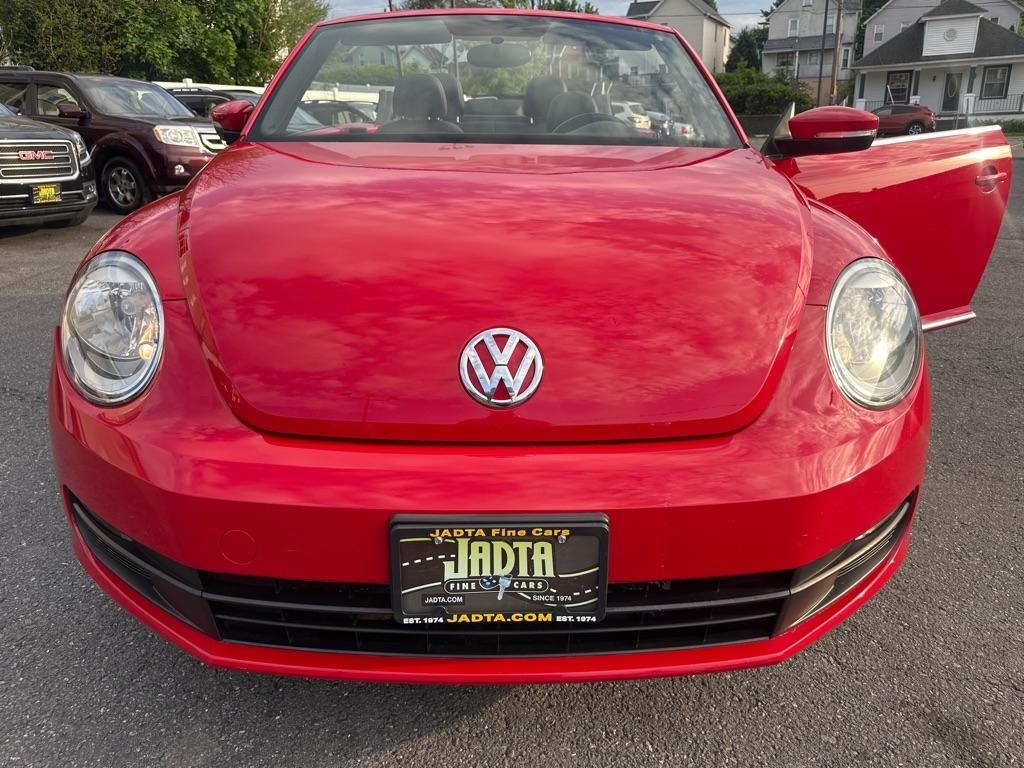 Volkswagen Beetle 2.5L Convertible 2013