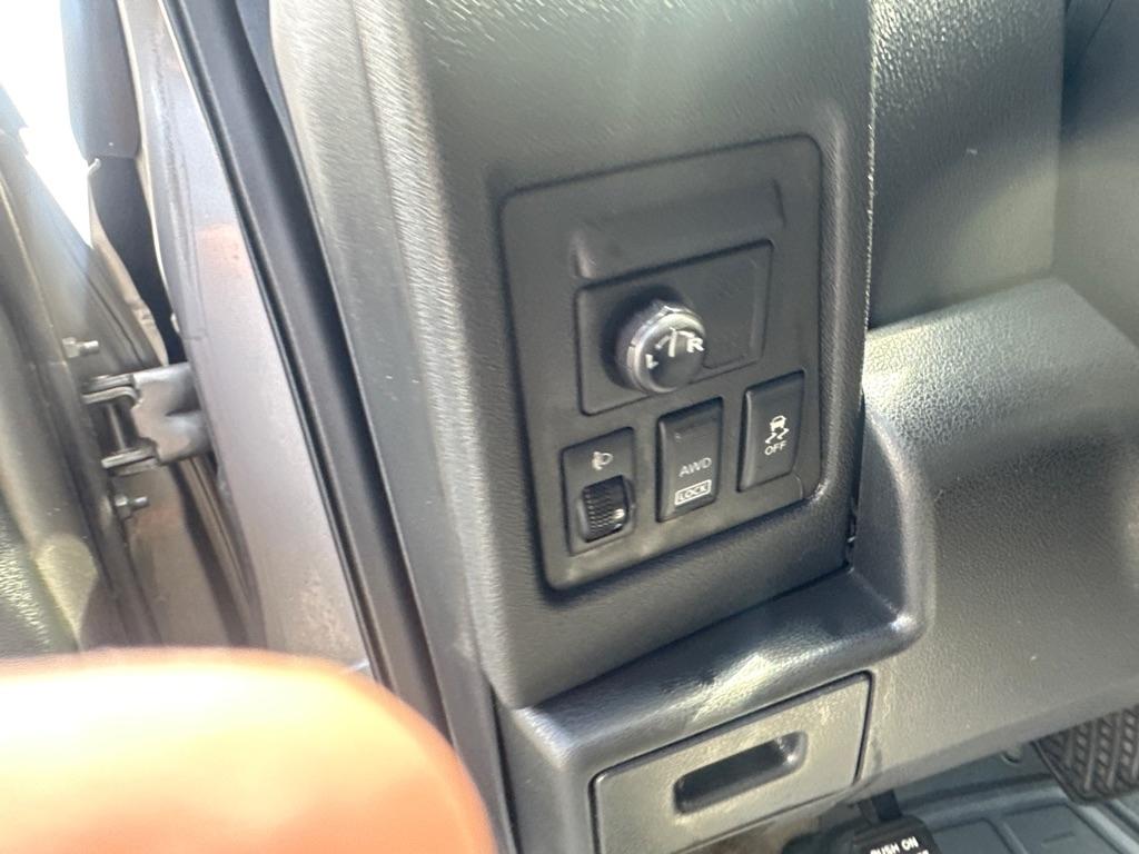 Nissan Rogue  2012