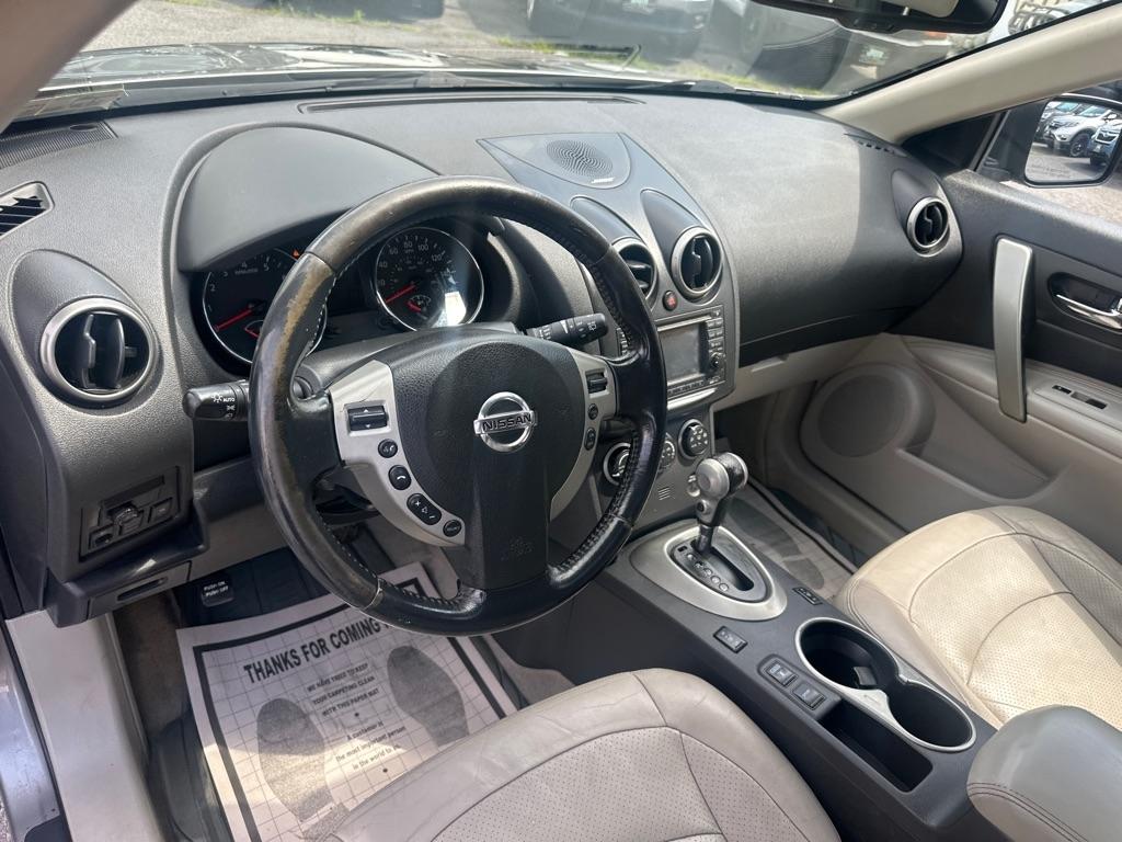 Nissan Rogue  2012