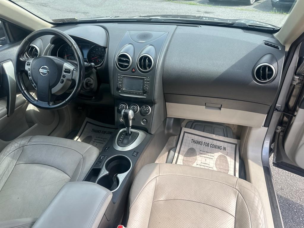 Nissan Rogue  2012