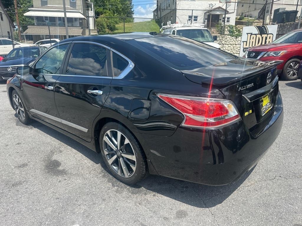 Nissan Altima  2015