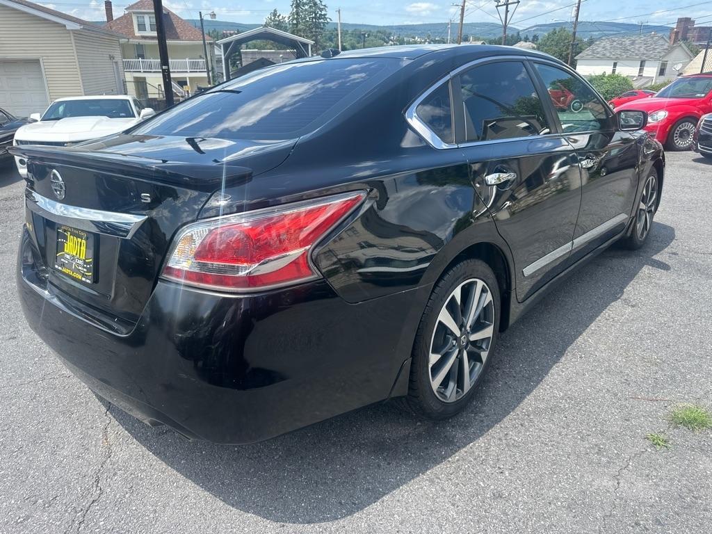Nissan Altima  2015