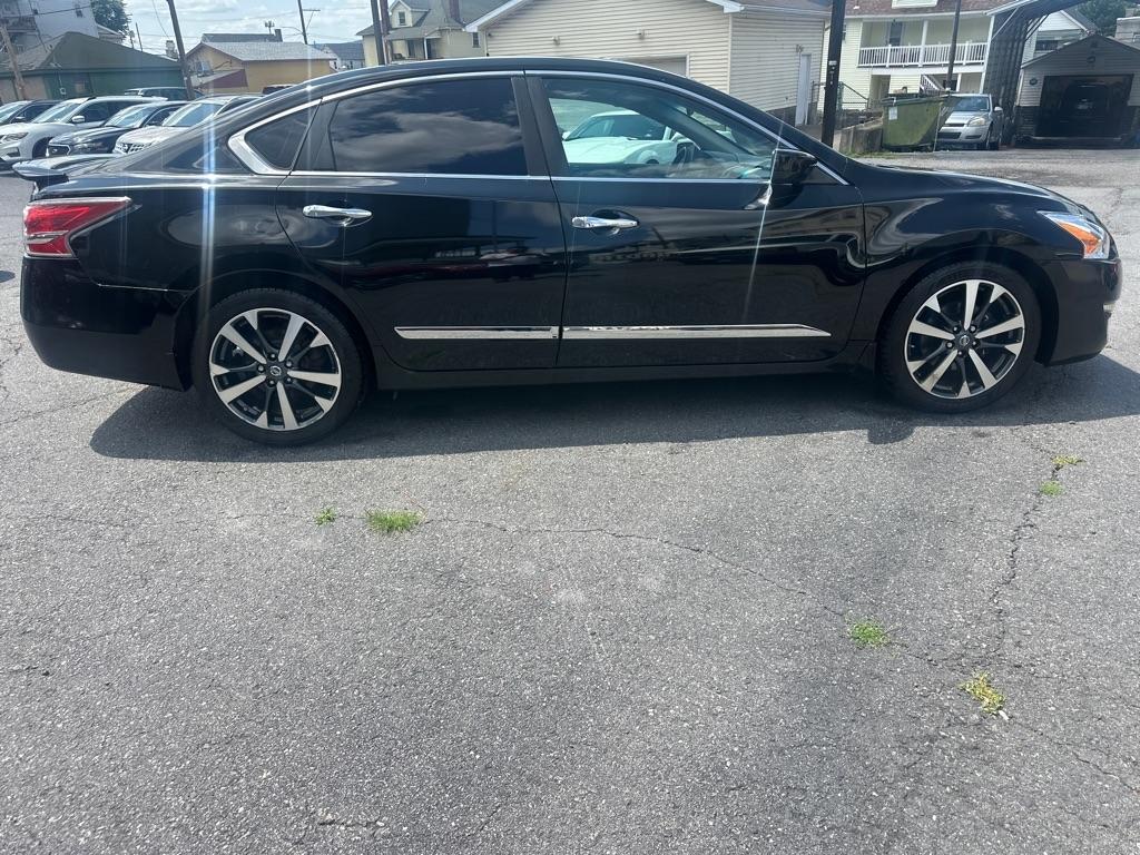 Nissan Altima  2015