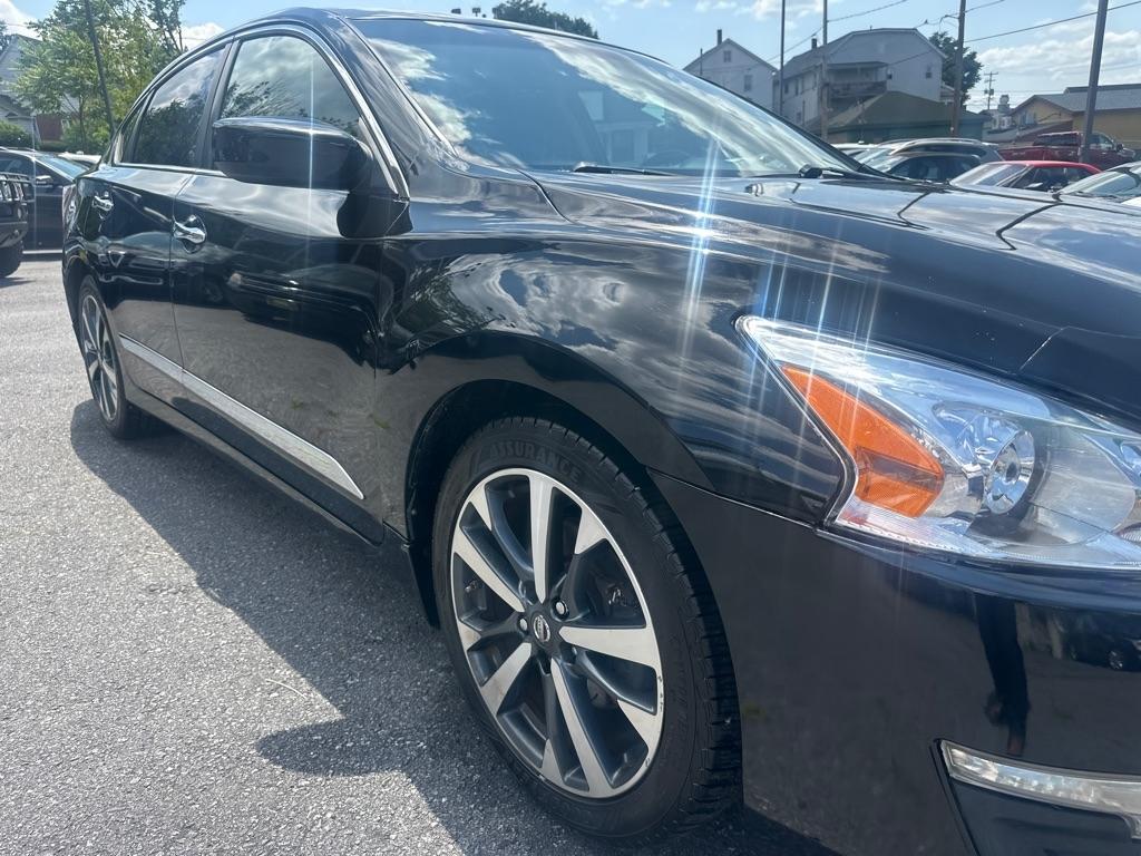 Nissan Altima  2015