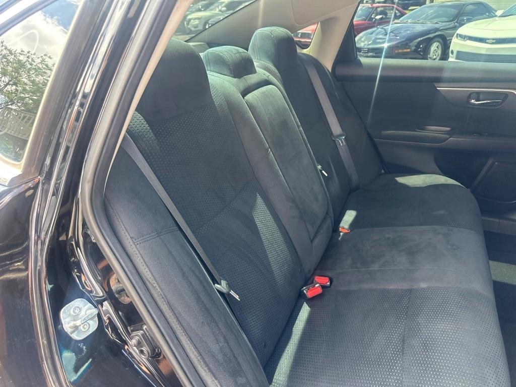 Nissan Altima  2015