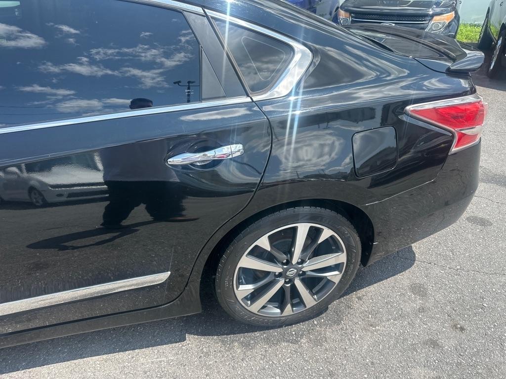 Nissan Altima  2015